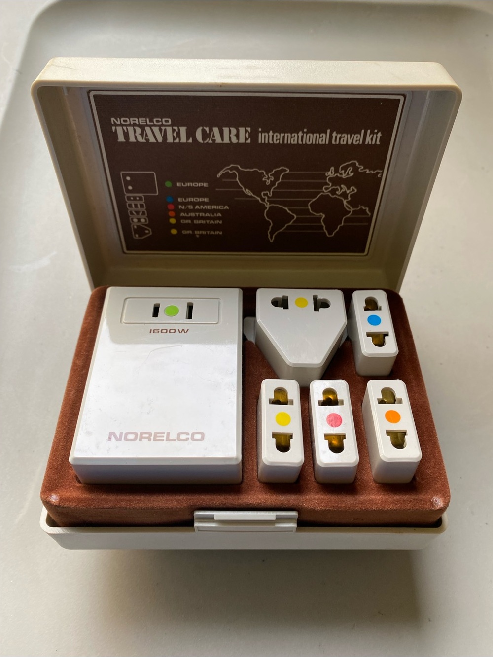 Norelco 1600W International Travel Kit